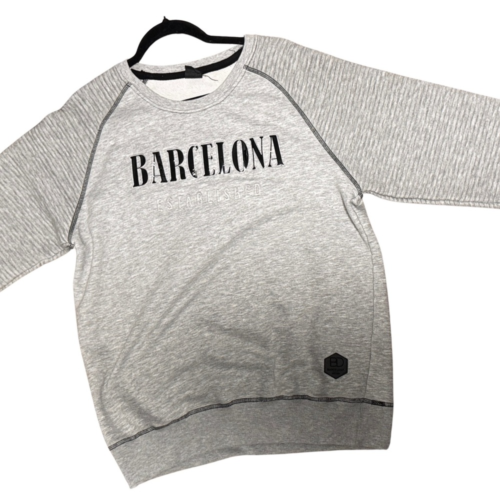 Gray Barcelona Men's Sweater Size XL